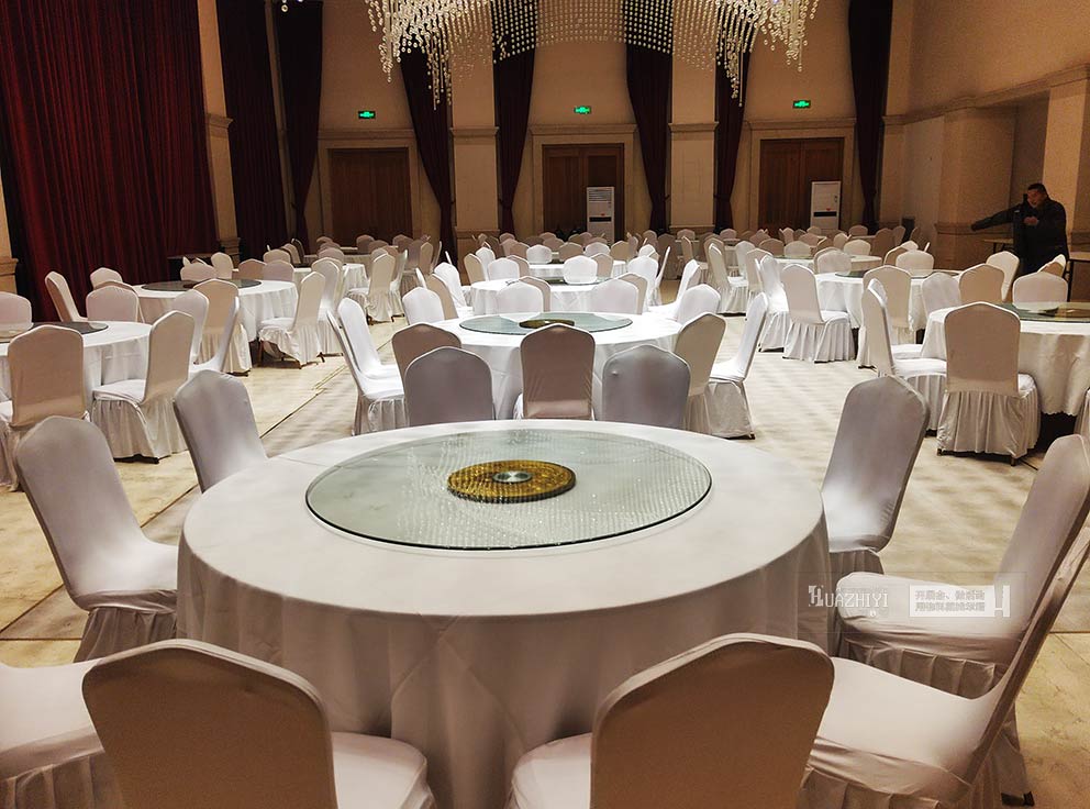 九紫星畔产业园大圆桌贵宾椅,开封桌椅出租进行布场 九紫星畔产业园大圆桌贵宾椅,开封桌椅出租进行布场